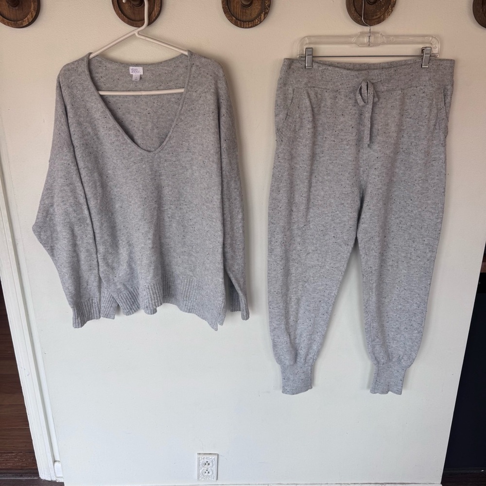 Stars Above Heather Gray Knit V-Neck Sweater & Jogger Pajama Set